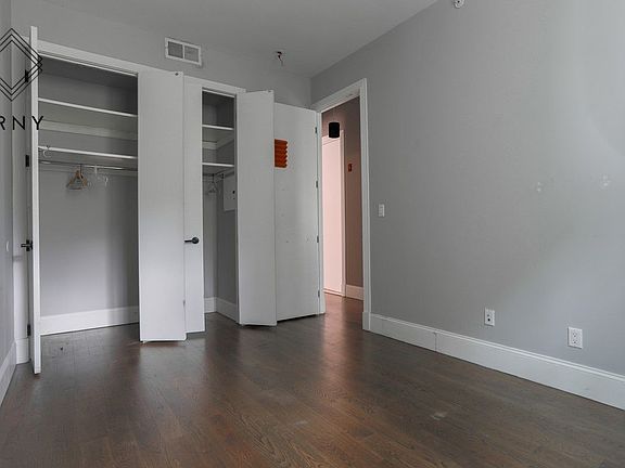 4th image of 220 Walworth St APT 2