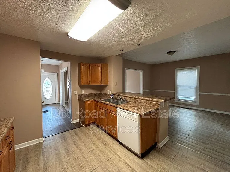 1903 Tytus Ave — Photo 11