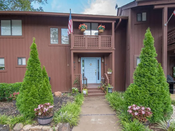 8 Northlake Cir, Peachtree City, GA 30269