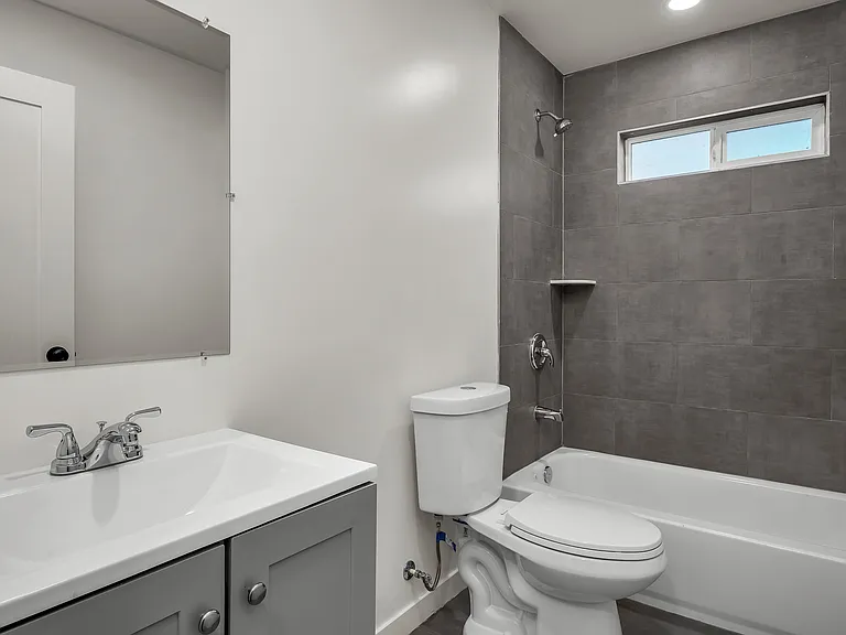 5844 1/2 Denver Ave #A — Photo 5