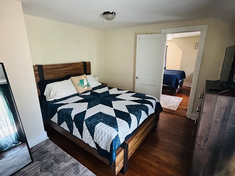 16 Prince St #2 — Photo 2
