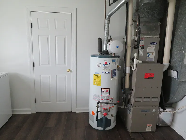 7895 Pavilion Dr — Photo 23