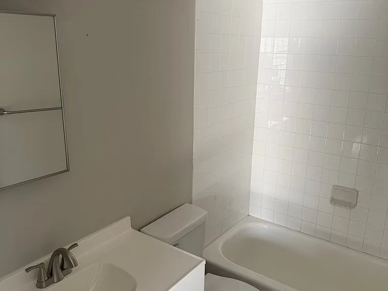 7210 N Manhattan Ave #1714 — Photo 6