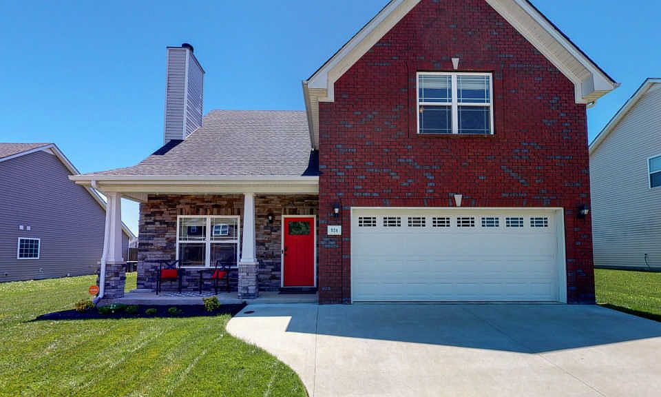 1st image of 924 Cherry Blossom Ln