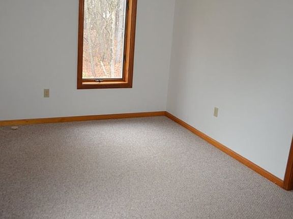 Nice sized 2nd bedroom