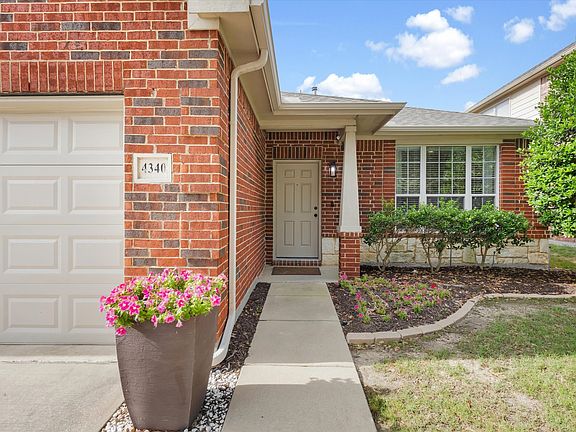 2nd image of 4340 Summer Star Ln