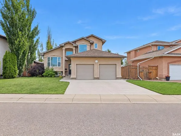 703 Beechmont LANE, Saskatoon, SK S7V 1C9