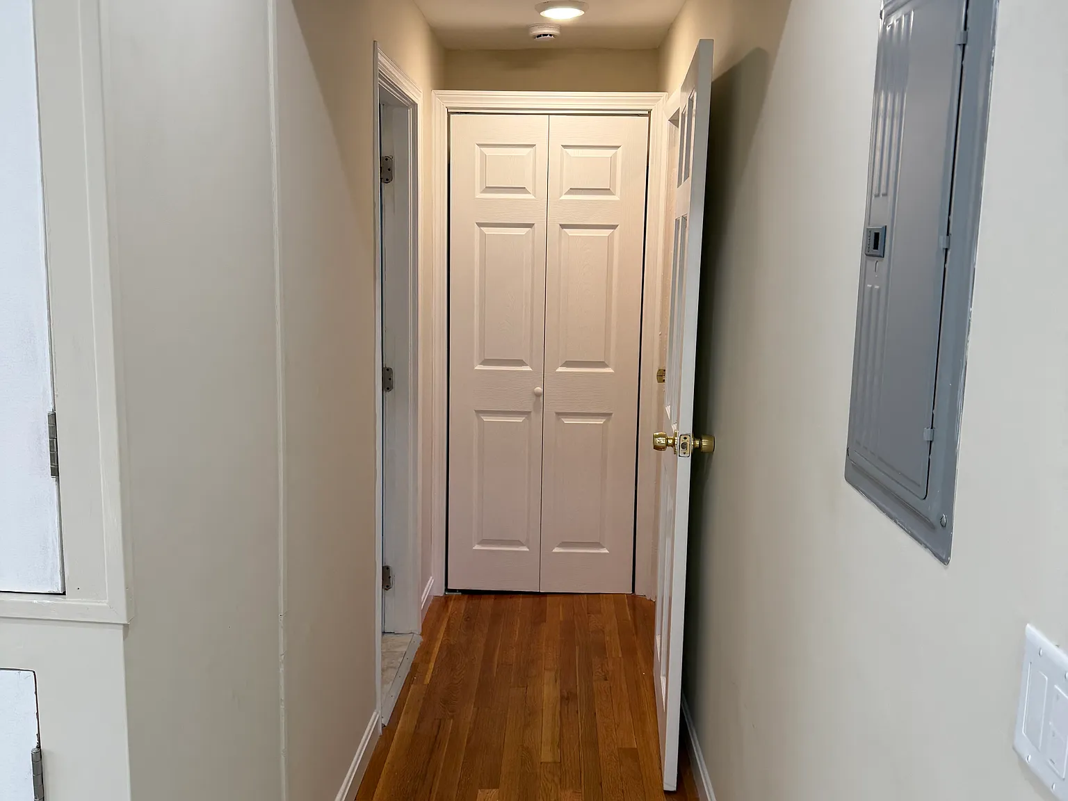 2 bed, $2,300 — Photo 4