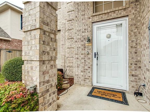 2nd image of 2317 Sunflower Ln
