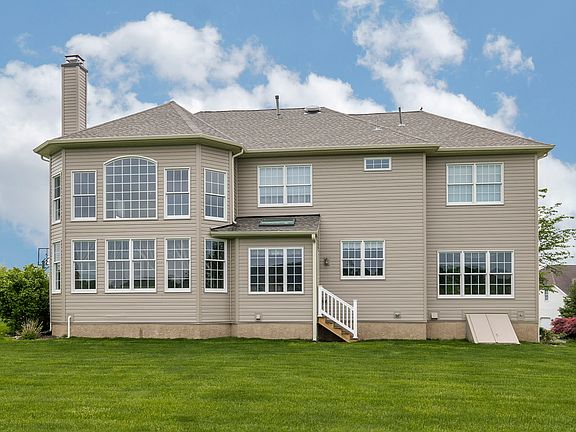 3rd image of 412 Prescott Dr