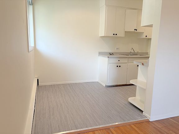 3rd image of 2404 2nd St SW #205
