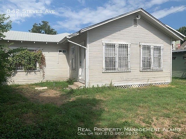 1st image of 842 Steves Ave