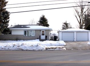 1714 Mason St, NEW HOLSTEIN, WI 53061