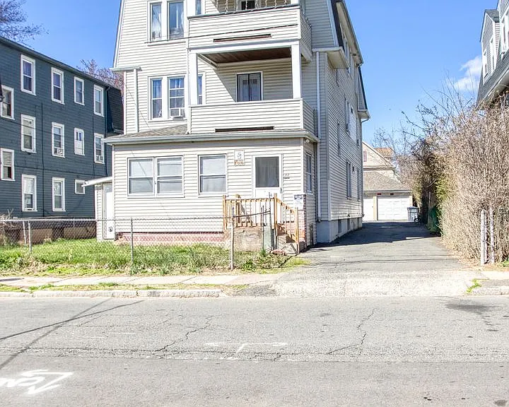 44 Glendale Ave #1 — Photo 3
