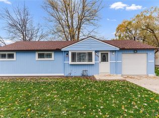 42 Errington Ter, Orchard Park, NY 14127