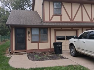 704 S 40th St, Saint Joseph, MO 64507