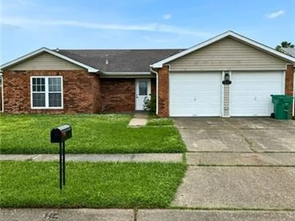 1028 Kingsway Dr W, Gretna, LA 70056