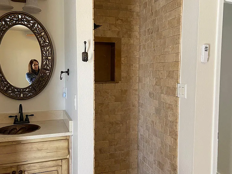Master bath area