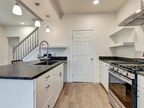 306 Central Ave, Plains, MT 59859