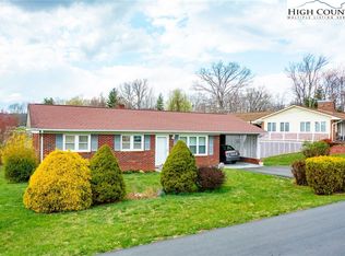 153 Sunset Dr, Sparta, NC 28675