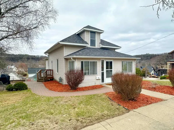 610 E Broadway St, Decorah, IA 52101