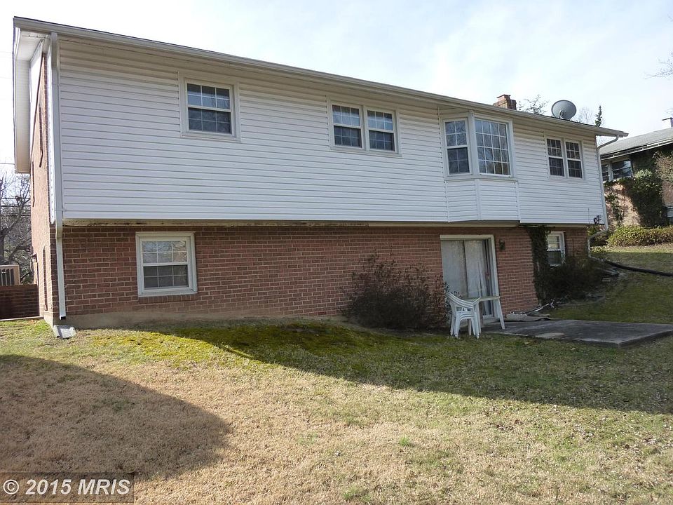 2nd image of 1936 Powder Mill Rd