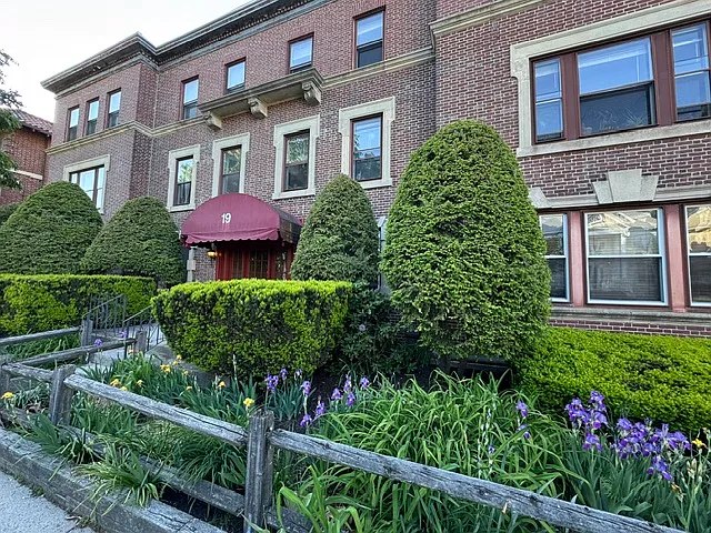 19 South St #11