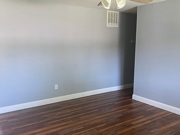 3rd image of 2537 Birch Dr