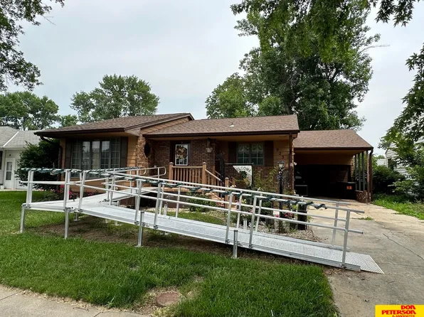 923 3rd St, Beemer, NE 68716