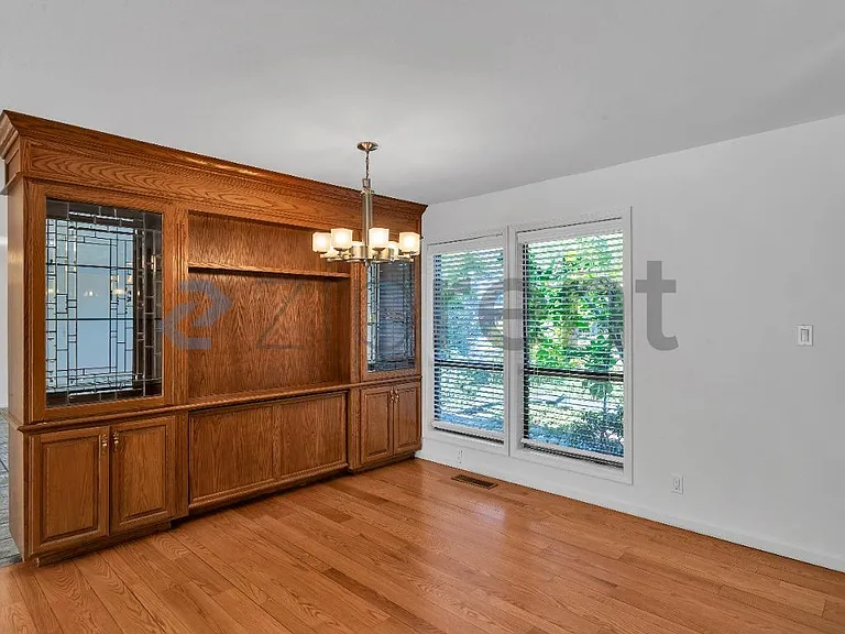 617 Hove Ct — Photo 22