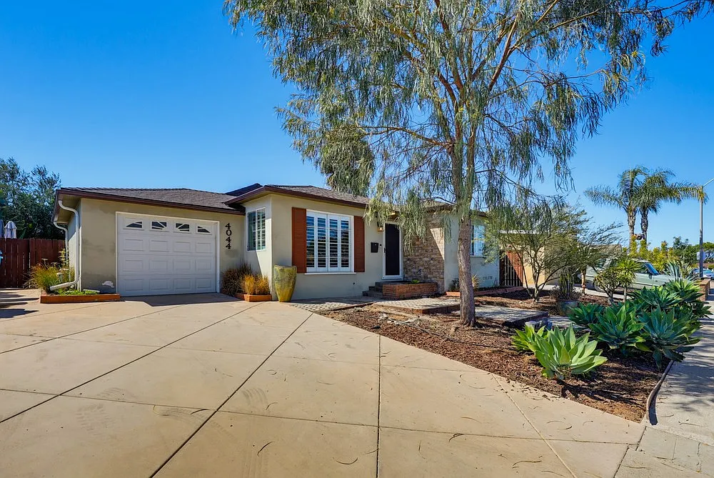3 bed, 1572 sqft, $4,150 — Photo 1