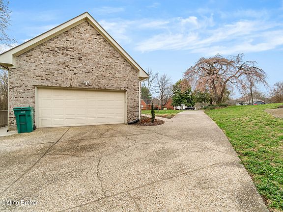 5th image of 11007 Kestrel Ct