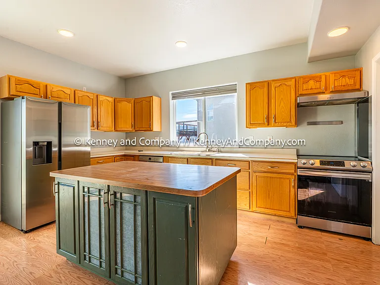 4715 Paramount Pl — Photo 3