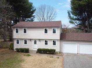 51 Wrenwood Ln, Agawam, MA 01001