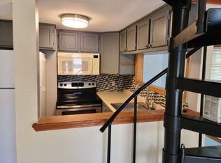 29 N Country Rd, Pt Jefferson, NY 11777