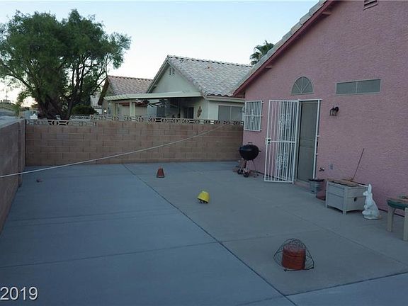 5th image of 7140 Desert Clover Ct