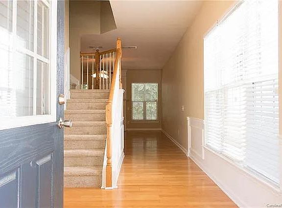 Entrance passage with the staircase