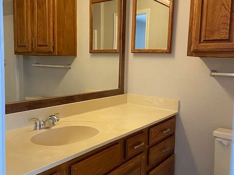 2303 Markland St — Photo 36