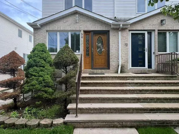70 Pond St, Staten Island, NY 10309