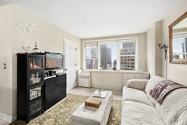 Rented by Owner | media 11