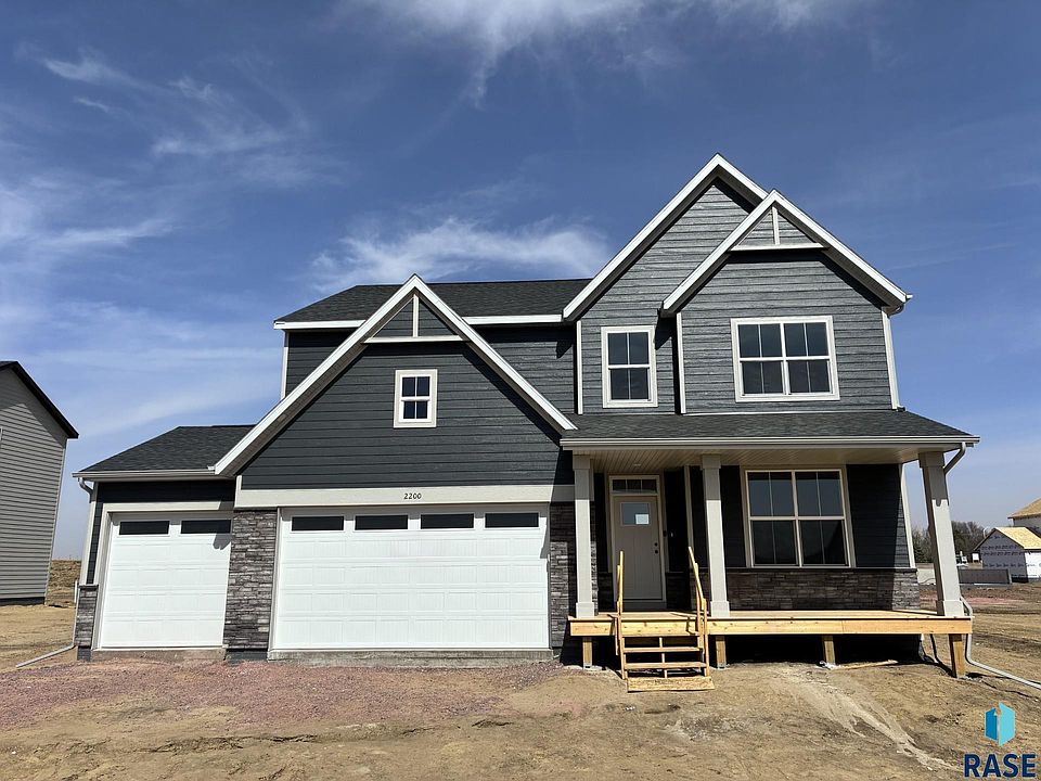 1st image of 2200 E Bergen Cir