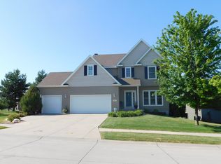 5011 Cedarbrook Dr, Council Bluffs, IA 51503