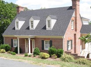 222 Oak Ridge Cres, Staunton, VA 24401