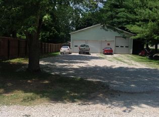 723 Lewis Dr #C, Belpre, OH 45714