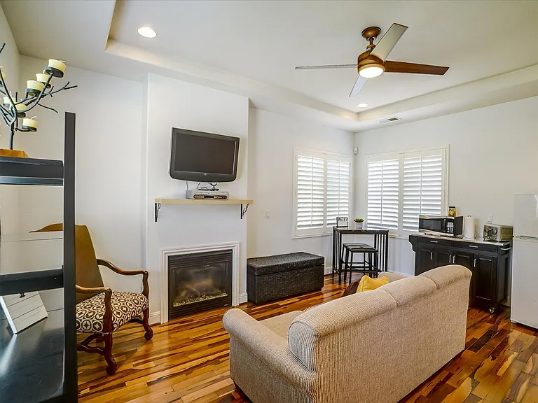 62 Ervin Ct — Photo 8