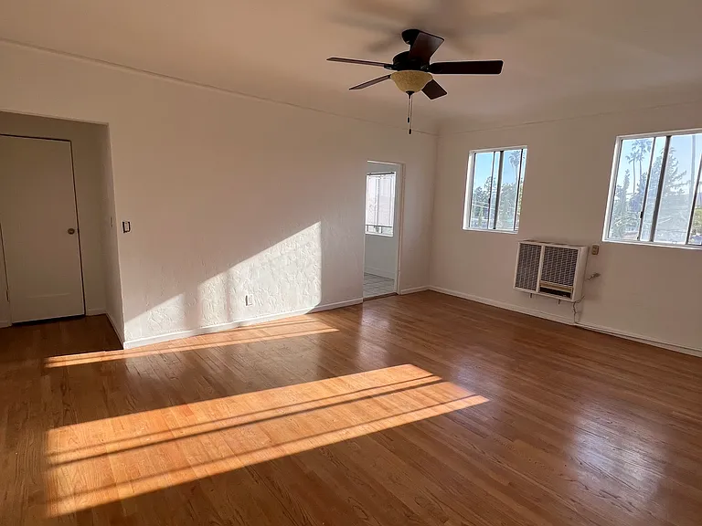 27 E Montana St #7 — Photo 6