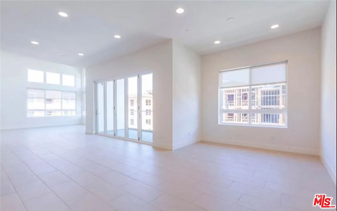 Building Photo - 12642 Sandhill Ln #3