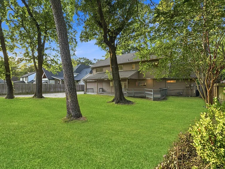 6307 Jadecrest Dr — Photo 46