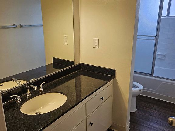 5th image of 11924 Montana Ave #9