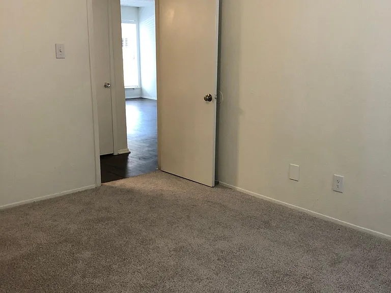 Meadowcrest — Photo 29